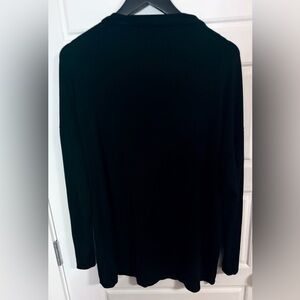 Willow & Thread Black Top long sleeve super soft. New condition